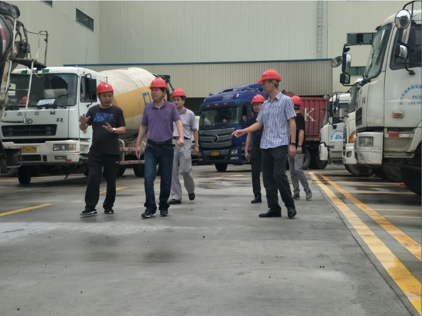 集團(tuán)副總裁、財(cái)務(wù)總監(jiān)徐健前往東莞市創(chuàng)杰新型建材有限公司進(jìn)行考察指導(dǎo)工作