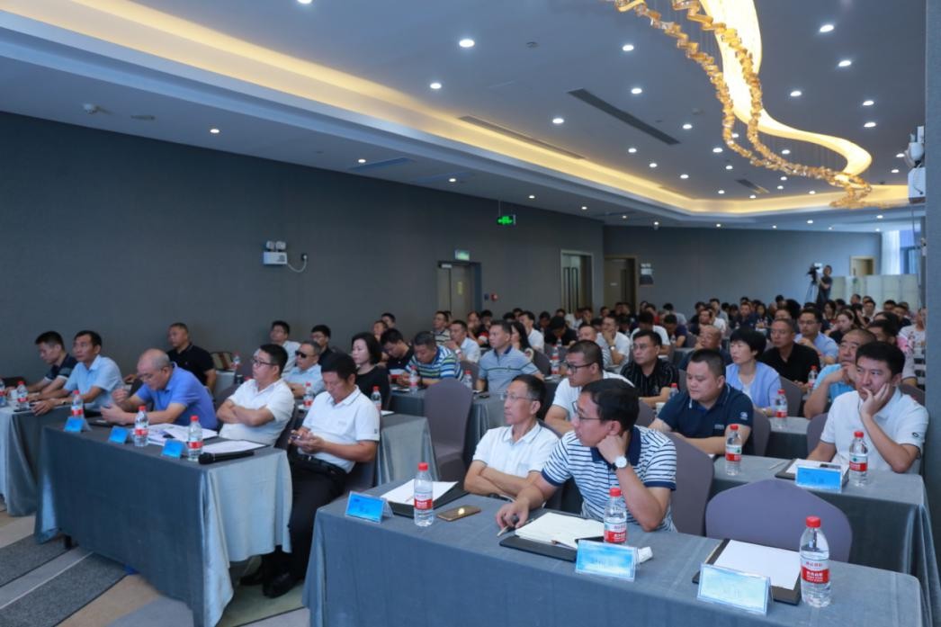 港創(chuàng)建材公司2019年年中生產(chǎn)經(jīng)營(yíng)工作會(huì)議順利召開(kāi)