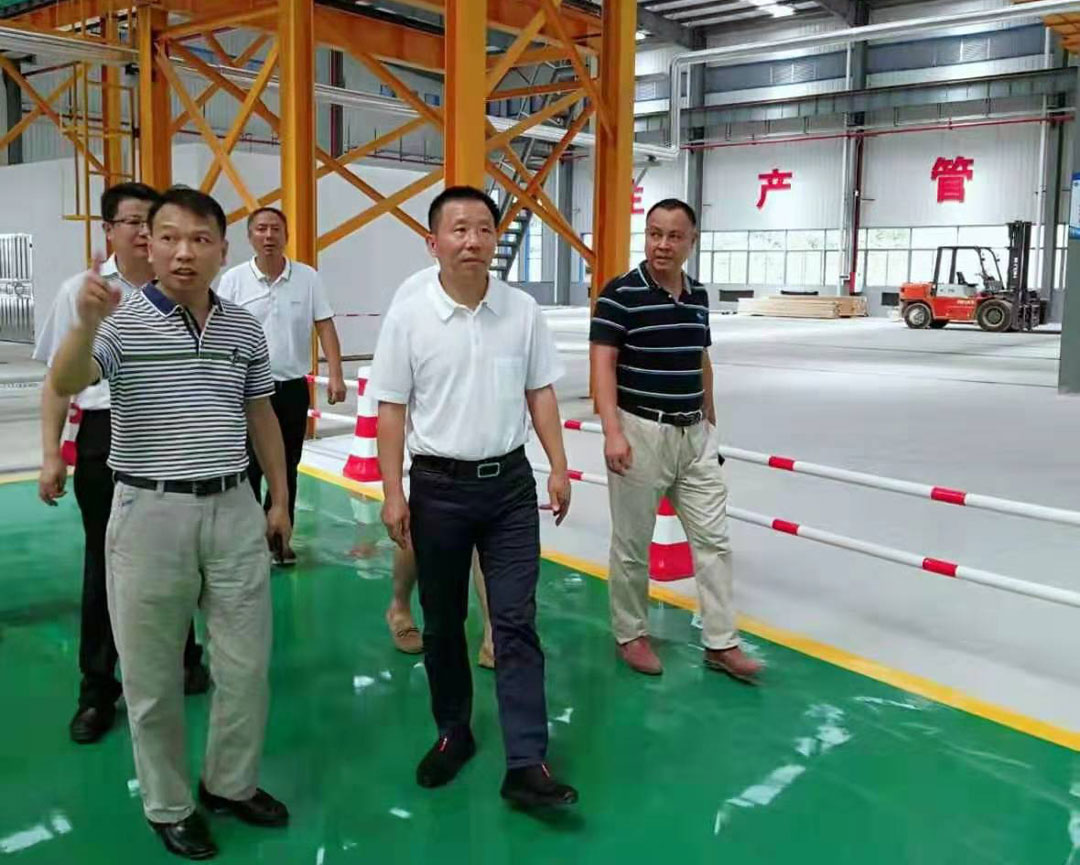 集團董事長、總裁劉裕蒞臨東莞創(chuàng)杰建材等公司視察調(diào)研