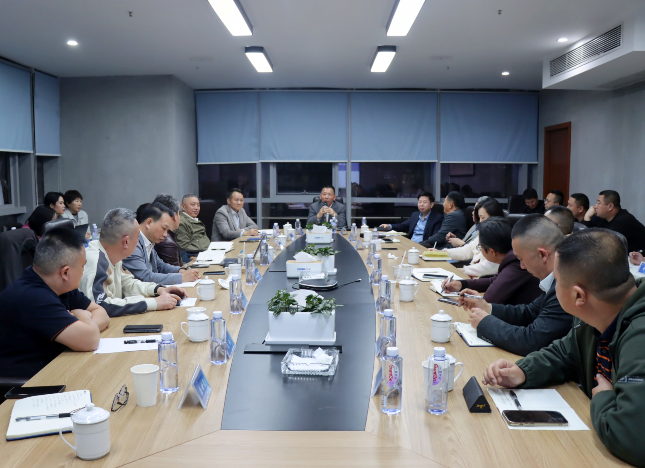 港創(chuàng)股份公司召開2024年年終工作會議